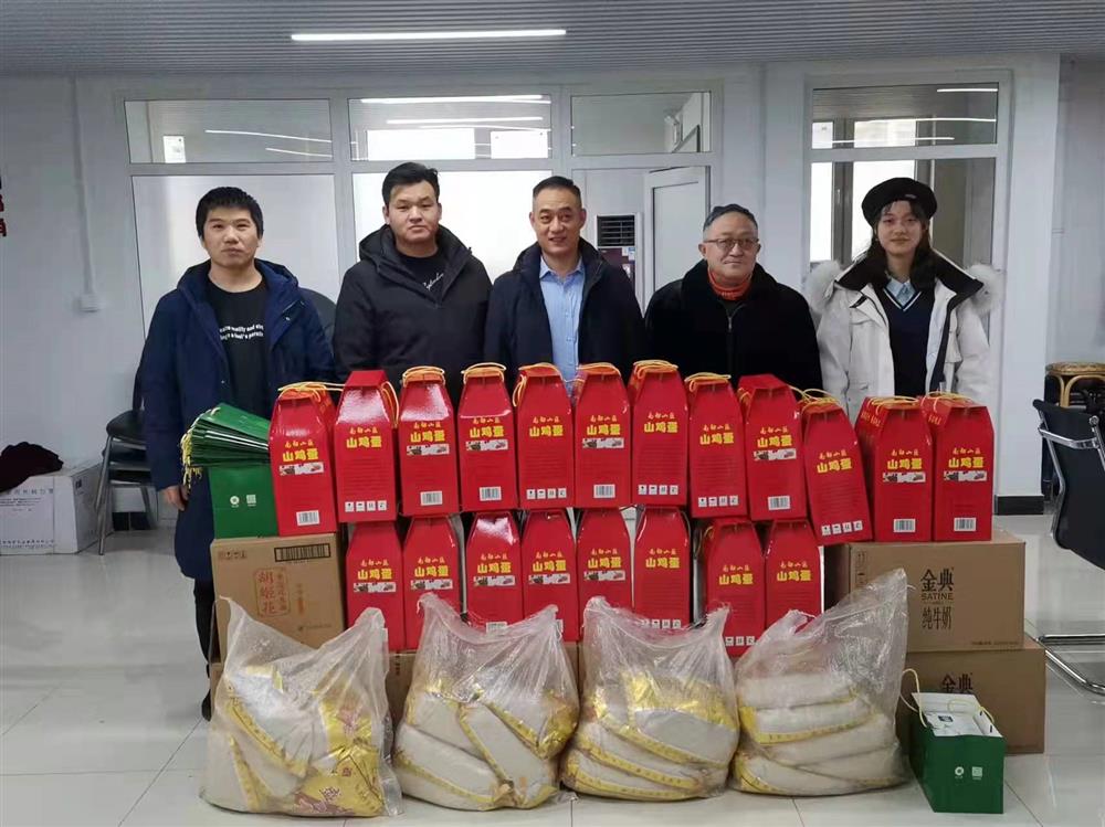 情牵小年送温暖 助力振兴暖民心 sunbet申搏走访楚家庄帮扶村